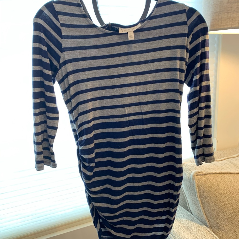 Jessica Simpson Maternity 3/4 sleeve top